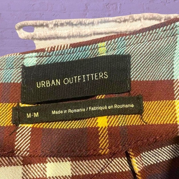 Urban Outfitters plaid mini skirt - Picture 3 of 12
